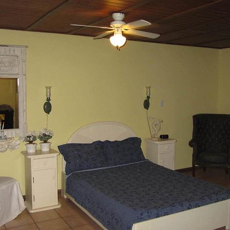 Guesthouse Little David - Adults Only Oranjestad Exterior foto